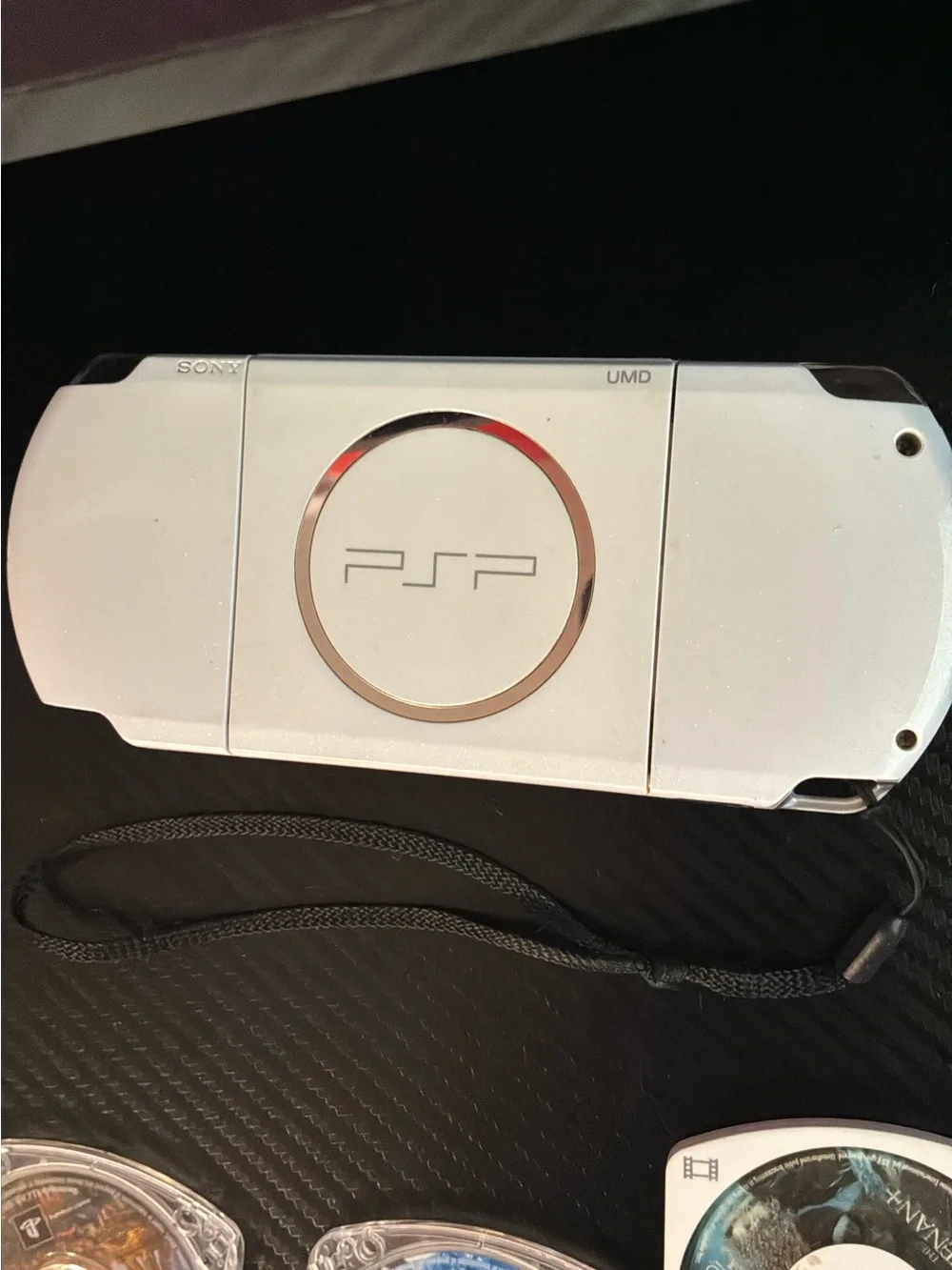 Sony pearl white PSP (3001)